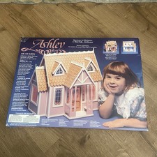 Nuovo aperto Dura-Craft Ashley AH 130 miniatura legno casa delle bambole mobili kit 2 stanze