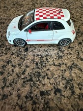 1/24 BURAGO FIAT ABARTH 500