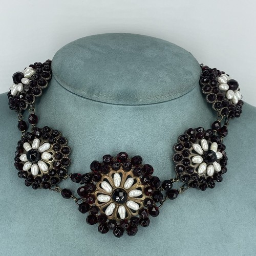 Antico vetro granato - ,, collana