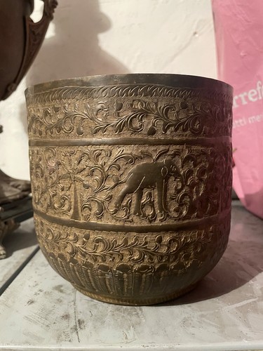 Antico vaso orientale - , in