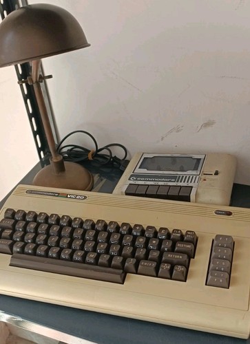 Commodore vic20 - commodore,