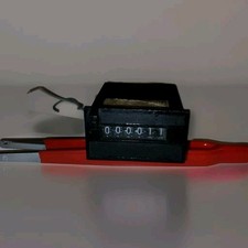 Conta impulsi Elettromeccanico 12Vdc KEISO 