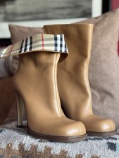 Burberry "Burling" tacco