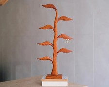Portagioie in legno, scultura