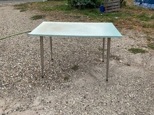 TAVOLO VINTAGE IN METALLO E FORMICA