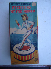 giocattoli d'epoca in latta