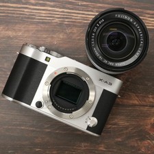 Fotocamera mirrorless Fujifilm Fuji X-A3 24,2 MP con XC 16-50mm [Near Mint]...
