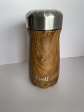 Swell Traveler Thermos Isolata