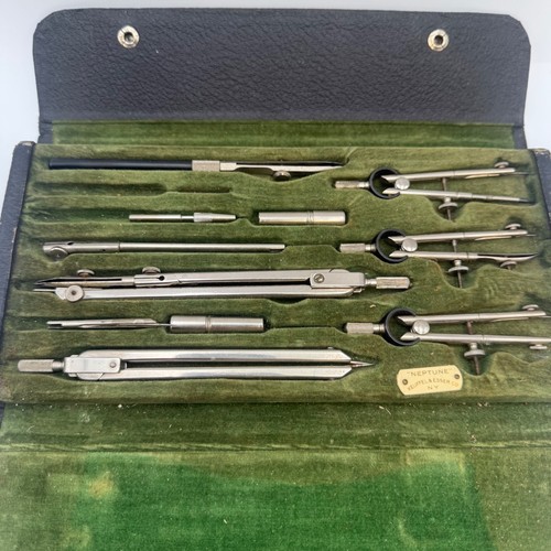 Set strumenti disegno - di, da
