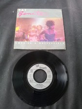 45 t - Pat Benatar – Love Is