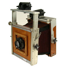 Macchina fotografica in legno