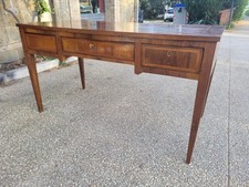 Scrivania da centro Stile