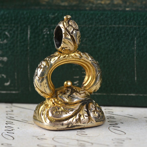 Antico sigillo fob oro