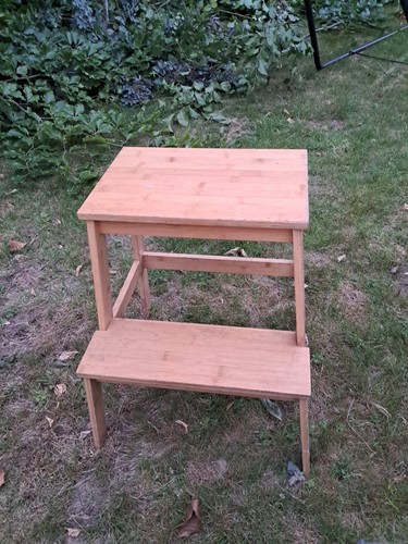 Sgabello gradini legno - in,