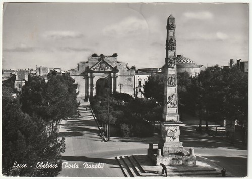 Lecce obelisco porta - lecce,
