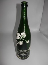 Bottiglia di champagne vintage