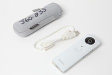 Fotocamera digitale panoramica sferica RICOH Theta M15 360 bianca testata funzionante LEGGI