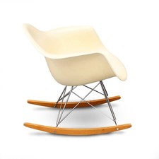 Sedia a dondolo “RAR” di