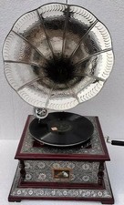 Antico grammofono HMV