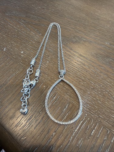 Collana con ciondolo - , in