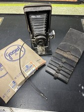 Macchina fotografica a soffietto vintage anni 20/30 più accessori 