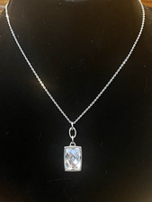 Collana con ciondolo cristallo