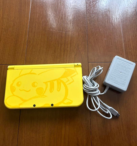 New nintendo 3ds pikachu - nintendo,