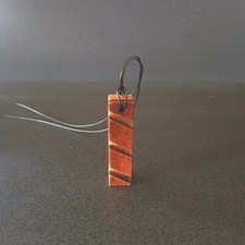 Collana in legno a totem leggera e pregiata realizzata artigianalmente in Italia