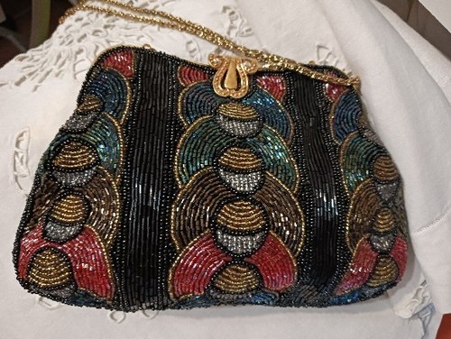 Bellissima borsetta ricamata - bellissima,