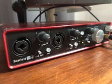 Focusrite 2i4 Scarlett 1°a Generazione Interfaccia Audio USB - Rosso