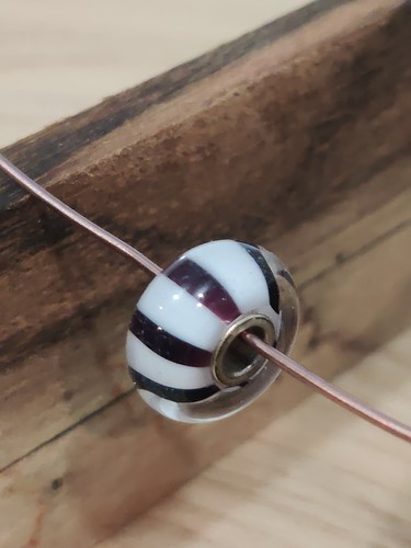Charm trollbeads viola bianco - trollbeads,