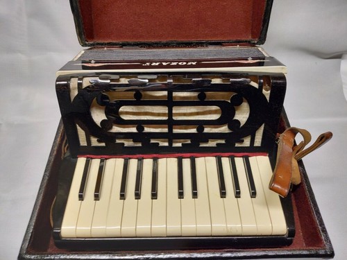 Fisarmonica antica mozart - i,