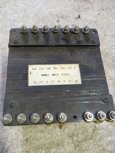 Trasformatore 440v 380v 220v