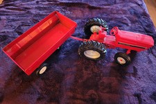 ERTL Set Tractoe & Wagon