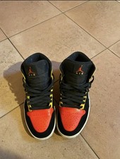 Nike Air Jordan 1 Mid “Amarillo Black” 