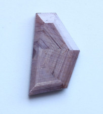 Pietra preziosa taglio a