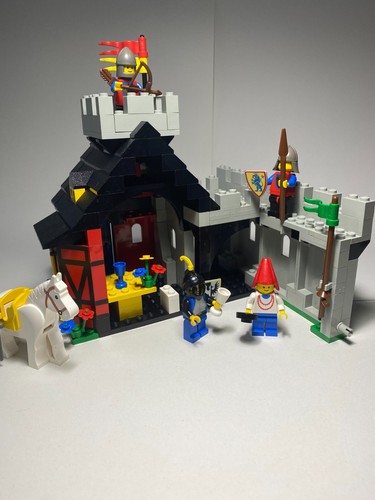 Lego 6067 guarded inn castle - inn,