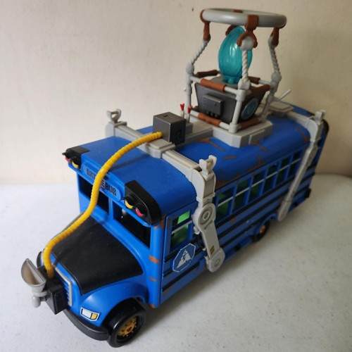 Fortnite battle bus deluxe - battle,