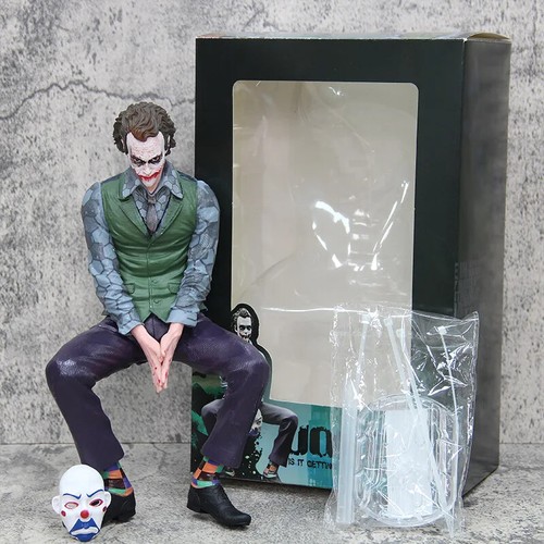 Modellino joker mafex seduto - joker,