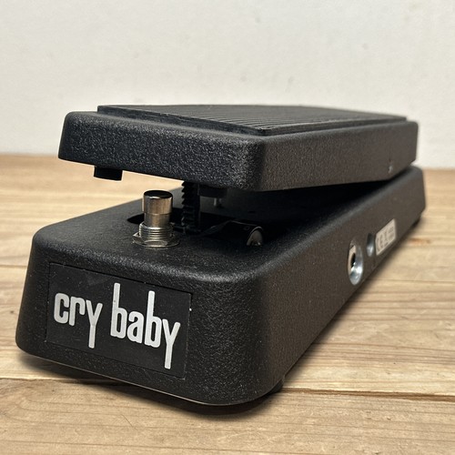 Dunlop gcb95 cry - cry, baby