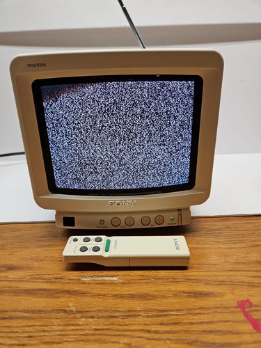 Vintage sony trinitron white - sony,