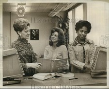 1975 Press Photo Mrs. Pat