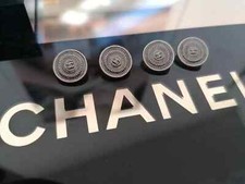 4 eleganti bottoni CHANEL RARI
