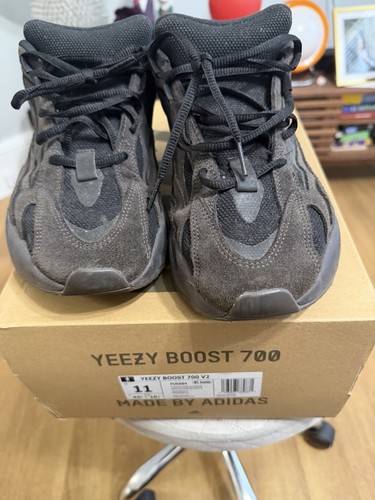 Adidas yeezy boost 700 - boost, v2