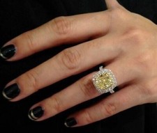 Anello di fidanzamento aureola