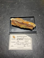 Limonite, uraninite, Schurf