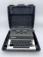 Macchina da scrivere Olympia