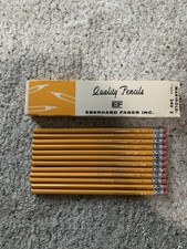 Scatola di matite vintage