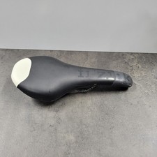 Sella in carbonio Fizik Tundra