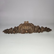 Antico frontone rovere